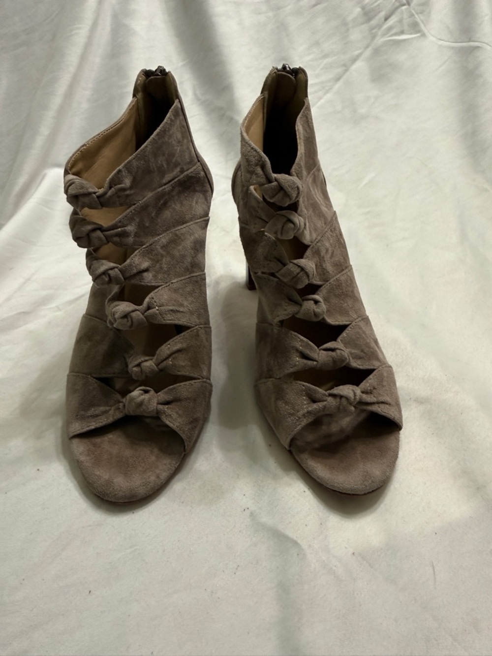 Vaneli Suede Knot Front Heeled Sandals Taupe Block Heel Women’s Size 9M